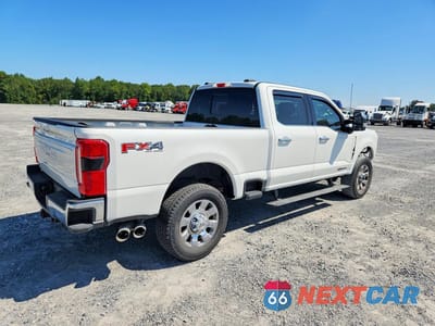 Trzecie zdjęcie samochodu z tyłu: 2024 FORD F350 SUPER DUTY VIN:1FT8W3BT8REG01473 - miniatura