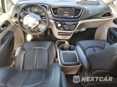 Zdjęcie 8 z 13 samochodu: 2024 CHRYSLER PACIFICA HYBRID SELECT VIN:2C4RC1S78RR102650 - miniatura