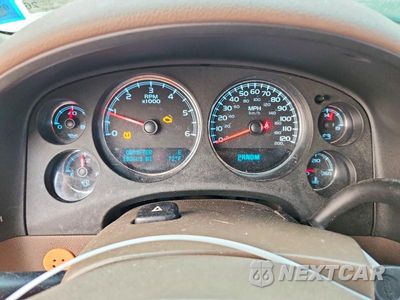Zdjęcie 9 z 13 samochodu: 2010 CHEVROLET SUBURBAN K1500 LTZ VIN:1GNUKKE31AR273981 - miniatura