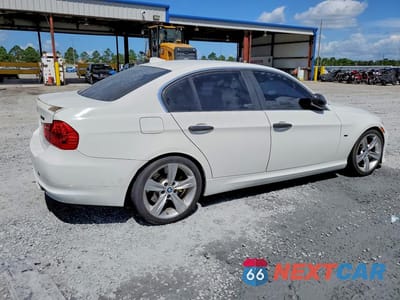 Trzecie zdjęcie samochodu z tyłu: 2011 BMW 335 I VIN:WBAPM5C50BE577489 - miniatura