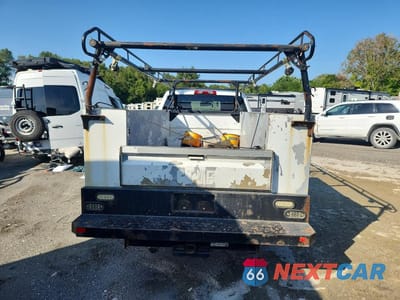 Zdjęcie 6 z 12 samochodu: 2016 CHEVROLET SILVERADO C2500 HEAVY DUTY VIN:1GB1CUEG3GF215053 - miniatura