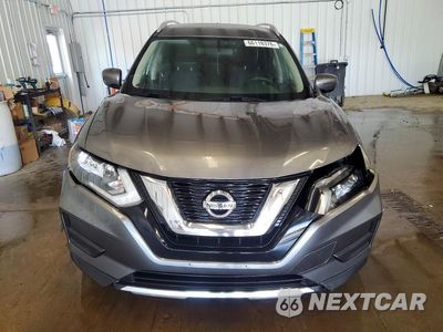 Piąte zdjęcie samochodu w środku: 2017 NISSAN ROGUE SV VIN:JN8AT2MV6HW018979 - miniatura