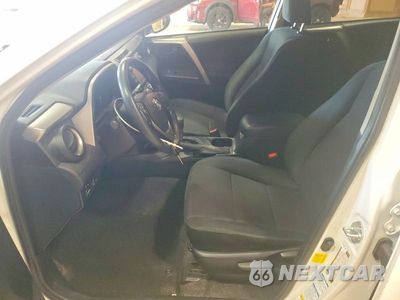 Zdjęcie 7 z 13 samochodu: 2018 TOYOTA RAV4 LE VIN:JTMBFREV9JJ259629 - miniatura