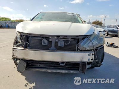 Piąte zdjęcie samochodu w środku: 2016 NISSAN ALTIMA 2.5 S VIN:1N4AL3AP7GN345294 - miniatura