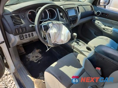 Zdjęcie 8 z 12 samochodu: 2014 TOYOTA TACOMA BASE VIN:5TFTX4CNXEX045808 - miniatura