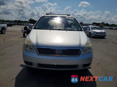 Piąte zdjęcie samochodu w środku: 2012 KIA SEDONA LX VIN:KNDMG4C75C6445445 - miniatura