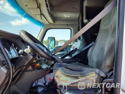 Zdjęcie 7 z 13 samochodu: 2017 KENWORTH T680 SEMI TRUCK VIN:1XKYDP9X8HJ127248 - miniatura