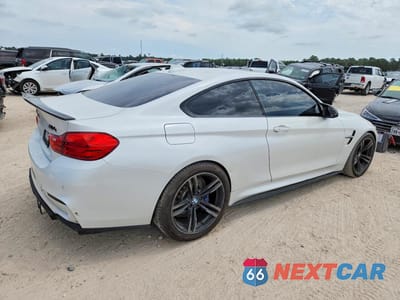 Trzecie zdjęcie samochodu z tyłu: 2015 BMW M4 VIN:WBS3R9C53FK331756 - miniatura