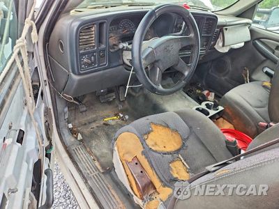 Zdjęcie 8 z 12 samochodu: 2003 CHEVROLET SILVERADO C2500 HEAVY DUTY VIN:1GBHC29U83E258449 - miniatura