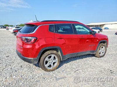 Trzecie zdjęcie samochodu z tyłu: 2023 JEEP COMPASS LATITUDE VIN:3C4NJDBN1PT540781 - miniatura