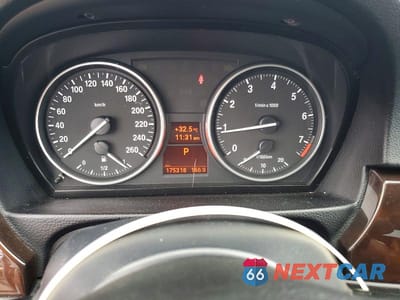 Zdjęcie 9 z 12 samochodu: 2011 BMW 328 XI VIN:WBAPK7C50BF088005 - miniatura