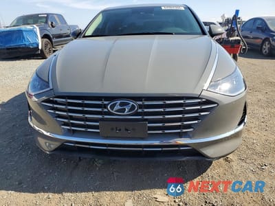 Piąte zdjęcie samochodu w środku: 2021 HYUNDAI SONATA HYBRID SEL VIN:KMHL34JJ6MA027993 - miniatura