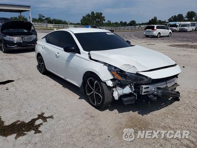 Czwarte zdjęcie samochodu z boku: 2023 NISSAN ALTIMA SR VIN:1N4BL4CV1PN341358 - miniatura
