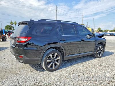 Trzecie zdjęcie samochodu z tyłu: 2025 HONDA PILOT TOURING VIN:5FNYG1H70SB118463 - miniatura