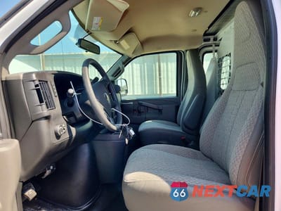Zdjęcie 7 z 20 samochodu: 2025 CHEVROLET EXPRESS G2500 VIN:1GCWGAFPXS1272147 - miniatura