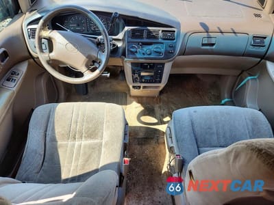 Zdjęcie 8 z 13 samochodu: 1998 TOYOTA SIENNA XLE VIN:4T3ZF13C9WU056833 - miniatura