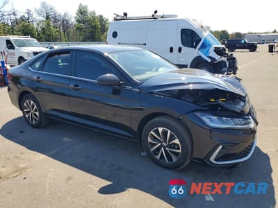 Czwarte zdjęcie samochodu z boku: 2026 VOLKSWAGEN JETTA S VIN:3VW5W7BU6TM019986 - miniatura
