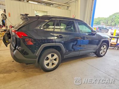 Trzecie zdjęcie samochodu z tyłu: 2019 TOYOTA RAV4 XLE VIN:2T3P1RFV0KW066792 - miniatura