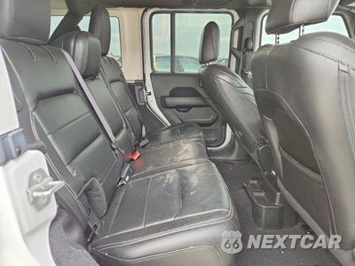 Zdjęcie 10 z 12 samochodu: 2018 JEEP WRANGLER UNLIMITED SAHARA VIN:1C4HJXEN2JW196017 - miniatura