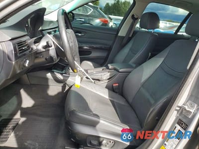 Zdjęcie 7 z 12 samochodu: 2010 BMW 328 XI VIN:WBAPK7C51AA457899 - miniatura