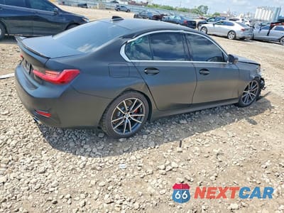 Trzecie zdjęcie samochodu z tyłu: 2019 BMW 330XI VIN:3MW5R7J5XK8B02698 - miniatura