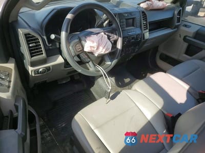 Zdjęcie 8 z 13 samochodu: 2022 FORD F350 SUPER DUTY VIN:1FD8X3A6XNED47232 - miniatura