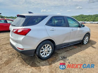 Trzecie zdjęcie samochodu z tyłu: 2020 CHEVROLET EQUINOX LS VIN:2GNAXSEV8L6220067 - miniatura