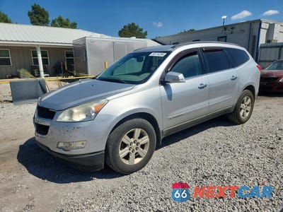 2010 CHEVROLET TRAVERSE LT 1GNLVFED4AS102573 - główne zdjęcie licytacji z USA - miniatura