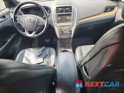 Zdjęcie 8 z 12 samochodu: 2017 LINCOLN MKC RESERVE VIN:5LMCJ3D99HUL49210 - miniatura