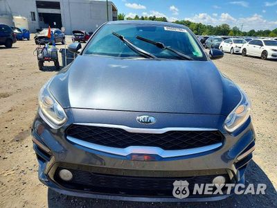 Piąte zdjęcie samochodu w środku: 2019 KIA FORTE LXS VIN:3KPF24AD5KE119718 - miniatura