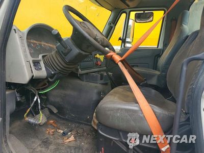 Zdjęcie 7 z 13 samochodu: 2012 INTERNATIONAL 8600 SEMI TRUCK VIN:1HSHXSJR2CH144833 - miniatura