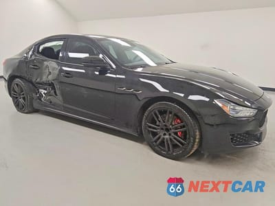 Czwarte zdjęcie samochodu z boku: 2018 MASERATI GHIBLI S VIN:ZAM57YSA1J1300420 - miniatura