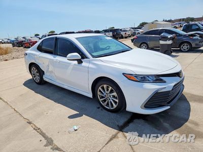 Czwarte zdjęcie samochodu z boku: 2024 TOYOTA CAMRY LE VIN:4T1C11AK5RU906260 - miniatura