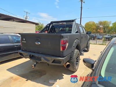 Czwarte zdjęcie samochodu z boku: 2013 FORD F150 SUPERCREW VIN:1FTFW1ETXDKD47122 - miniatura