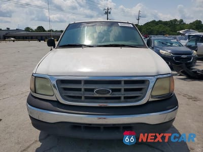 Piąte zdjęcie samochodu w środku: 2002 FORD F150 VIN:1FTRX17252NB04330 - miniatura