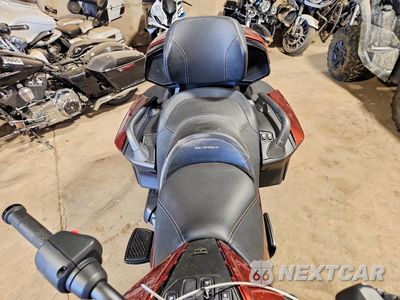 Piąte zdjęcie samochodu w środku: 2026 CAN-AM SPYDER ROADSTER RT VIN:2BXNBDD20TV002917 - miniatura