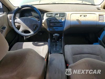 Zdjęcie 8 z 12 samochodu: 1999 HONDA ACCORD LX VIN:JHMCG5642XC035937 - miniatura