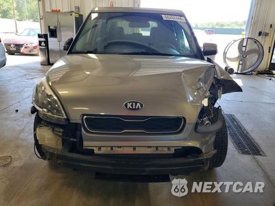 Piąte zdjęcie samochodu w środku: 2013 KIA SOUL BASE VIN:KNDJT2A56D7577596 - miniatura