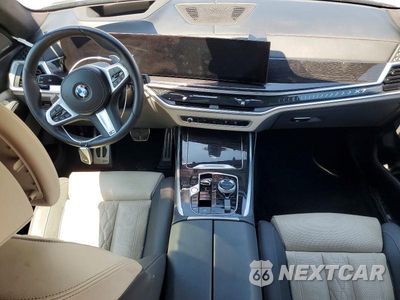 Zdjęcie 8 z 14 samochodu: 2024 BMW X7 XDRIVE40I VIN:5UX23EM02R9W18807 - miniatura