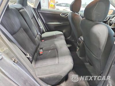 Zdjęcie 10 z 12 samochodu: 2019 NISSAN SENTRA SV VIN:3N1AB7AP7KY403424 - miniatura