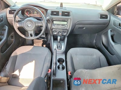 Zdjęcie 8 z 13 samochodu: 2011 VOLKSWAGEN JETTA BASE VIN:3VW2K7AJ7BM091350 - miniatura