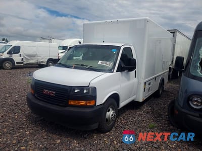 2018 GMC SAVANA BOX TRUCK 7GZ67UCG8JN000339 - główne zdjęcie licytacji z USA - miniatura