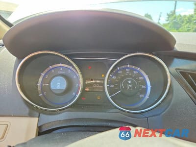 Zdjęcie 9 z 12 samochodu: 2011 HYUNDAI SONATA LIMITED VIN:5NPEC4AC1BH203708 - miniatura