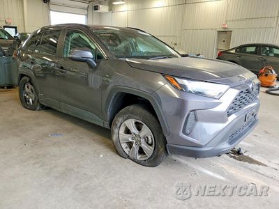 Czwarte zdjęcie samochodu z boku: 2025 TOYOTA RAV4 HYBRID XLE VIN:4T3RWRFVXSU175903 - miniatura