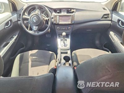Zdjęcie 8 z 12 samochodu: 2019 NISSAN SENTRA S VIN:3N1AB7AP5KY424742 - miniatura