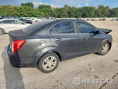 Trzecie zdjęcie samochodu z tyłu: 2015 CHEVROLET SONIC LT VIN:1G1JC5SH9F4101446 - miniatura