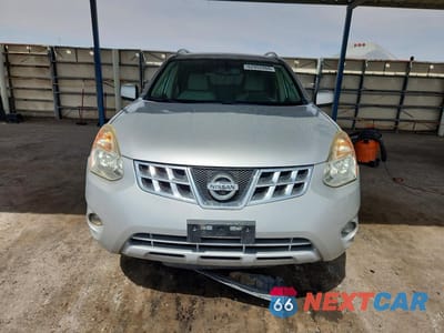 Piąte zdjęcie samochodu w środku: 2013 NISSAN ROGUE S VIN:JN8AS5MV6DW108941 - miniatura