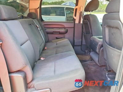 Zdjęcie 10 z 13 samochodu: 2010 CHEVROLET SILVERADO C1500 LS VIN:3GCRCREA0AG291889 - miniatura