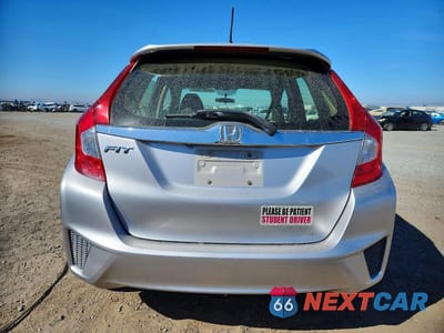 Zdjęcie 6 z 12 samochodu: 2016 HONDA FIT EX VIN:JHMGK5H74GS008753 - miniatura