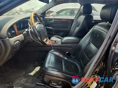 Zdjęcie 7 z 12 samochodu: 2007 JAGUAR XJ8 VIN:SAJWA71B67SH14329 - miniatura